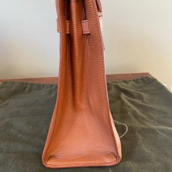 Biscuter Barcelona Leather Handbag - Picture 7 of 16